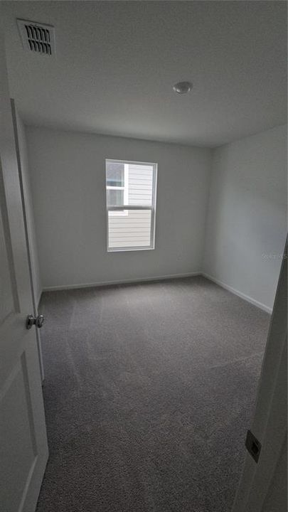 For Rent: $2,150 (5 beds, 2 baths, 2112 Square Feet)