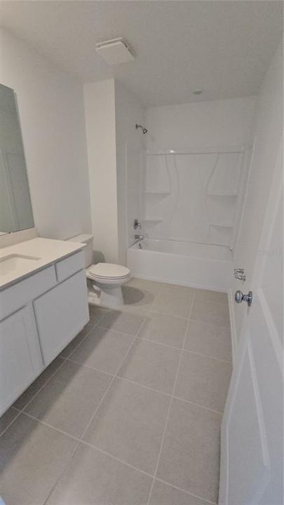 For Rent: $2,150 (5 beds, 2 baths, 2112 Square Feet)