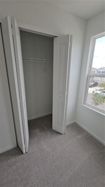 For Rent: $2,150 (5 beds, 2 baths, 2112 Square Feet)