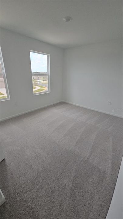 For Rent: $2,150 (5 beds, 2 baths, 2112 Square Feet)