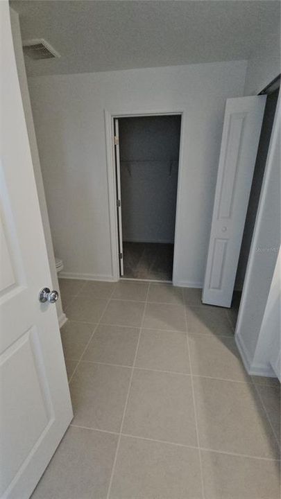 For Rent: $2,150 (5 beds, 2 baths, 2112 Square Feet)