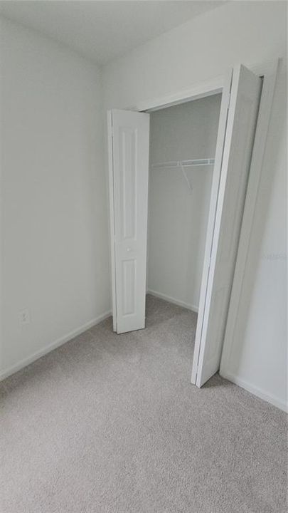 For Rent: $2,150 (5 beds, 2 baths, 2112 Square Feet)