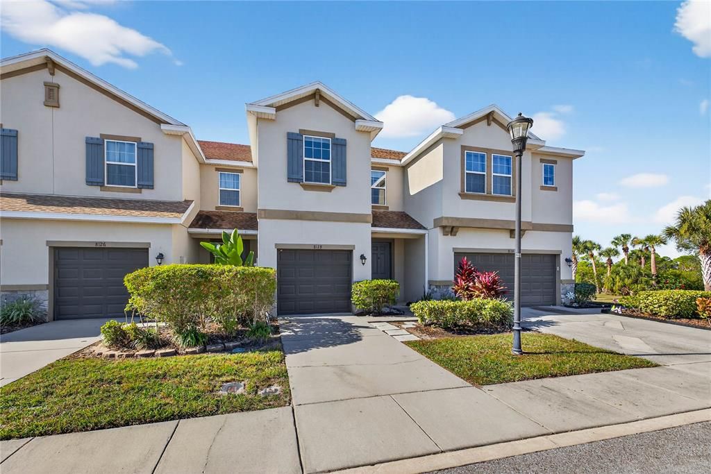 For Sale: $407,900 (3 beds, 2 baths, 1816 Square Feet)