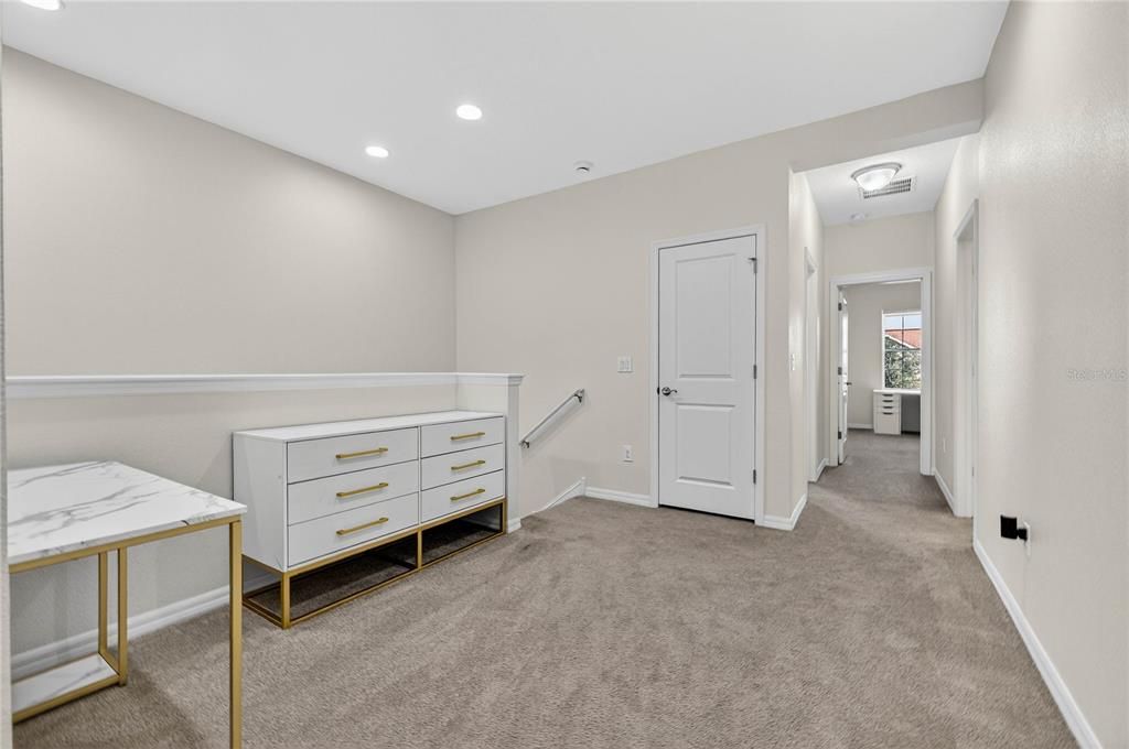 For Sale: $407,900 (3 beds, 2 baths, 1816 Square Feet)