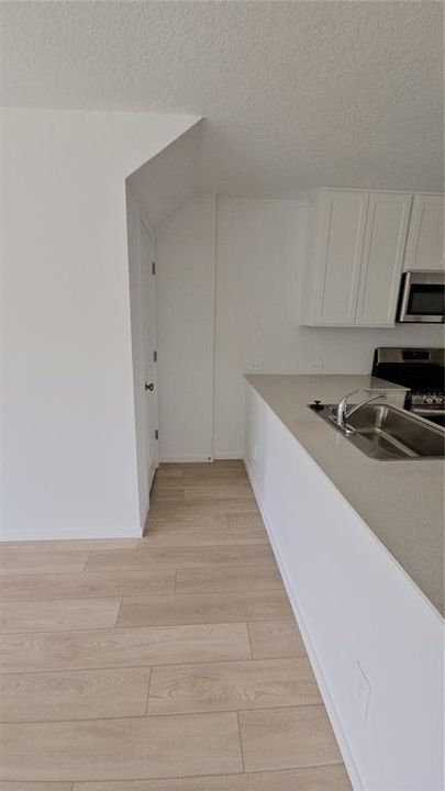 En Renta: $2,050 (3 camas, 2 baños, 1378 Pies cuadrados)