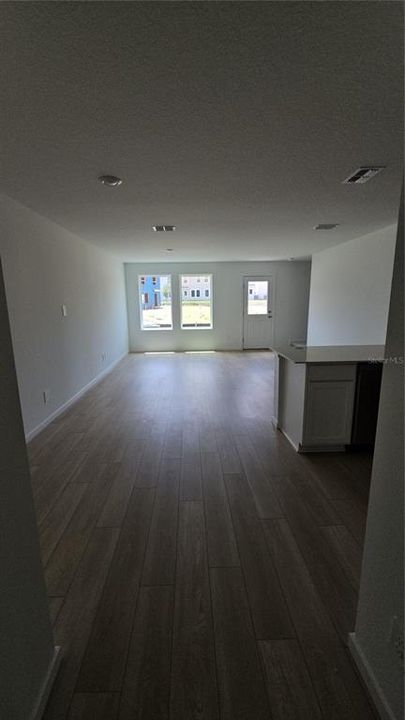 En Renta: $2,050 (3 camas, 2 baños, 1378 Pies cuadrados)