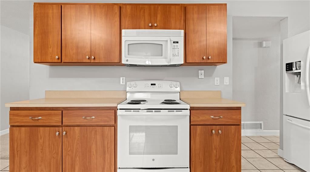 For Sale: $299,900 (4 beds, 1 baths, 1781 Square Feet)