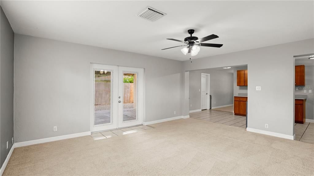 For Sale: $299,900 (4 beds, 1 baths, 1781 Square Feet)