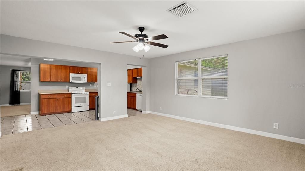 For Sale: $299,900 (4 beds, 1 baths, 1781 Square Feet)