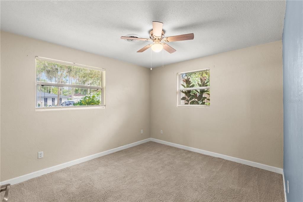 For Sale: $299,900 (4 beds, 1 baths, 1781 Square Feet)