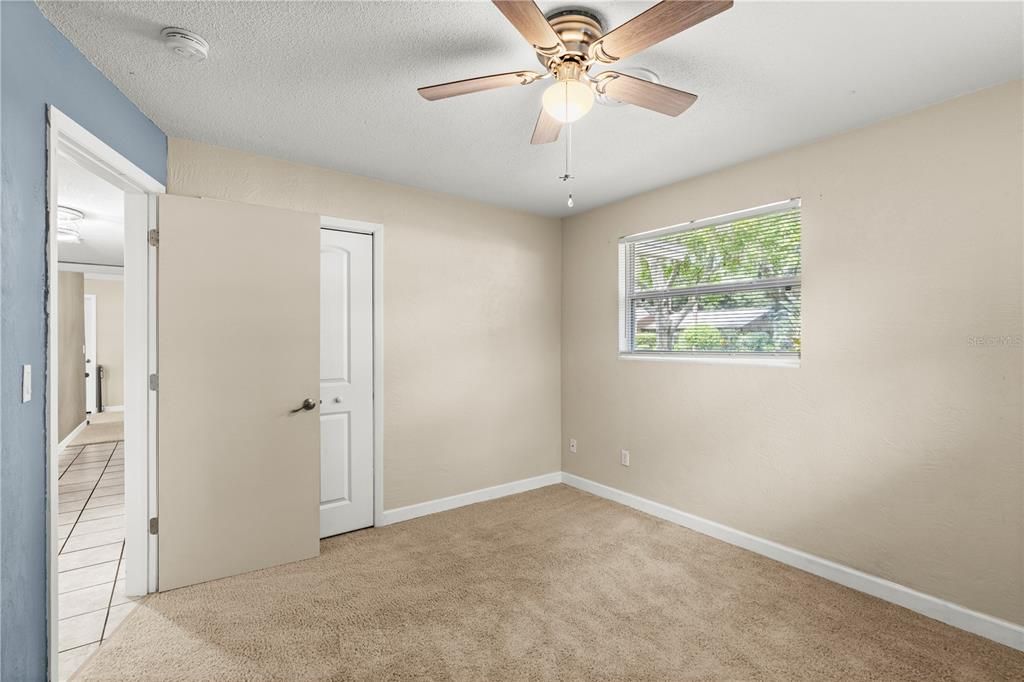 For Sale: $299,900 (4 beds, 1 baths, 1781 Square Feet)