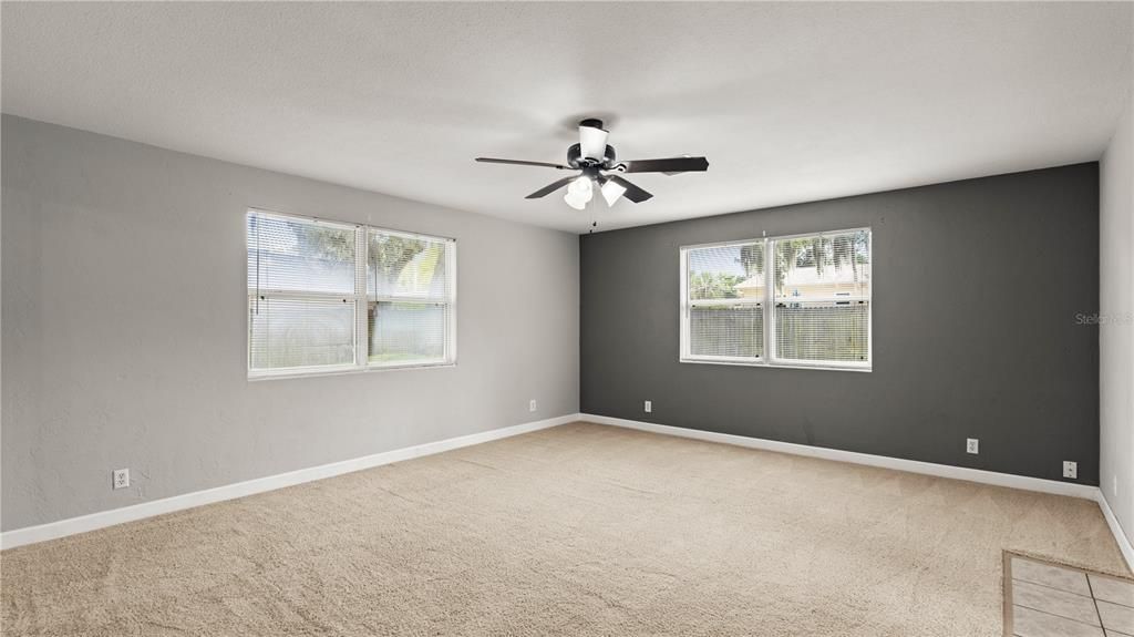 For Sale: $299,900 (4 beds, 1 baths, 1781 Square Feet)