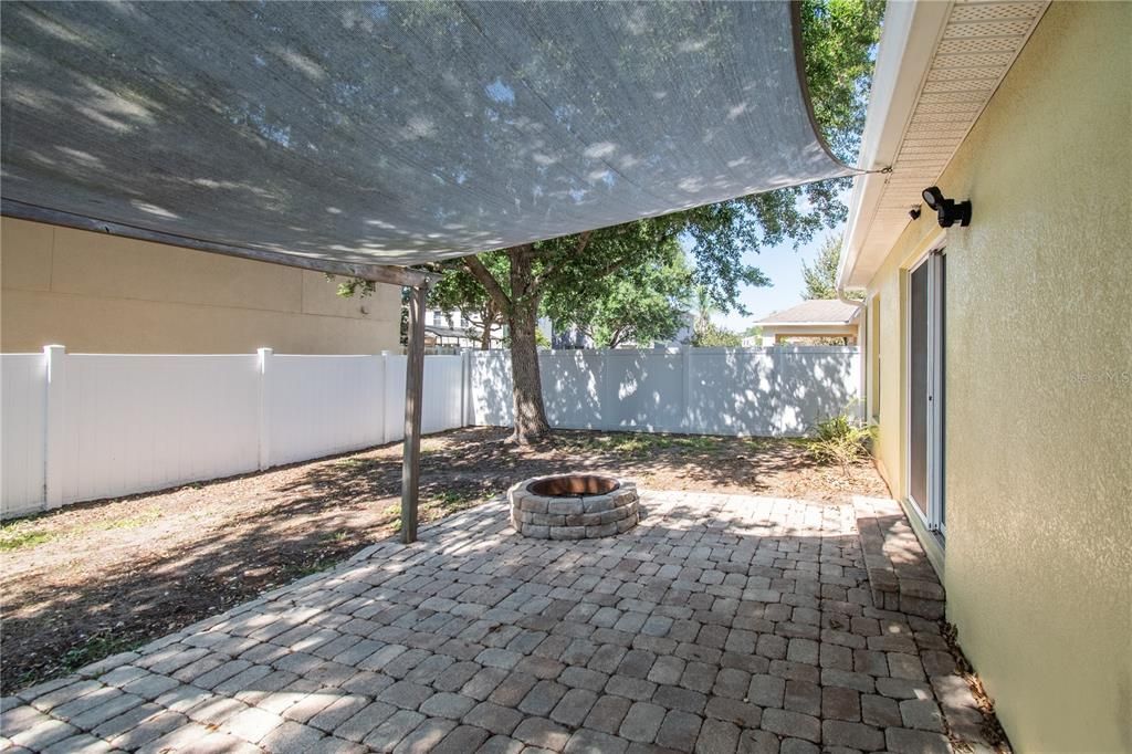 En Venta: $425,000 (3 camas, 2 baños, 1920 Pies cuadrados)