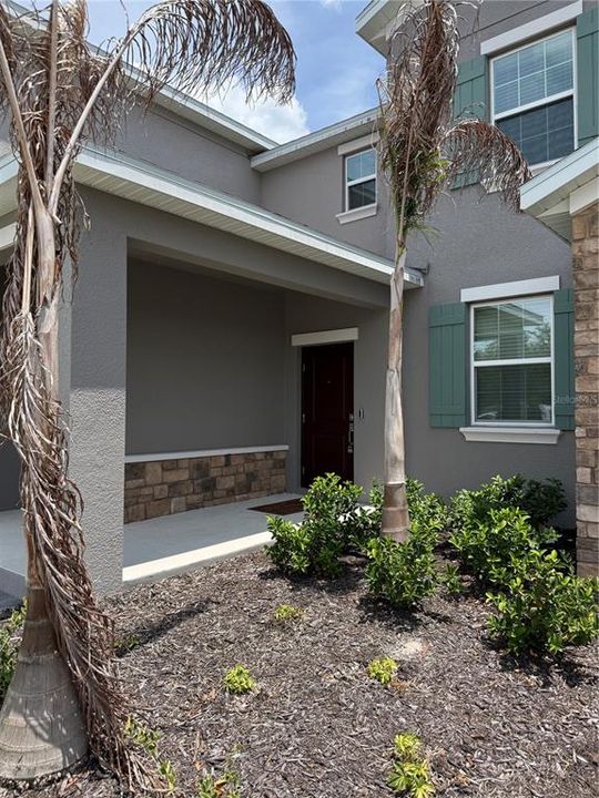 Active With Contract: $2,500 (4 beds, 2 baths, 2000 Square Feet)