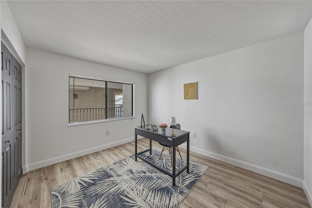For Sale: $250,000 (2 beds, 2 baths, 1025 Square Feet)