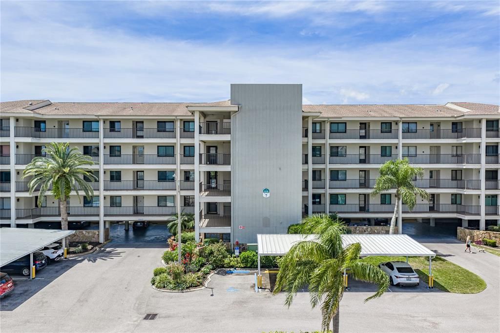 For Sale: $250,000 (2 beds, 2 baths, 1025 Square Feet)