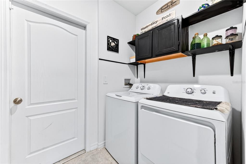 En Venta: $380,000 (4 camas, 2 baños, 1893 Pies cuadrados)
