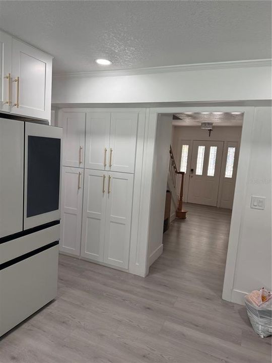 На продажу: $549,000 (6 спален, 4 ванн, 2461 Квадратных фут)