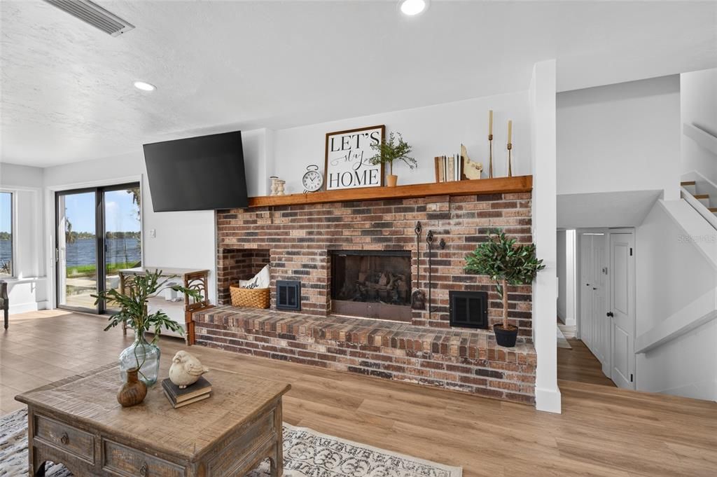 For Sale: $1,349,000 (4 beds, 3 baths, 2762 Square Feet)
