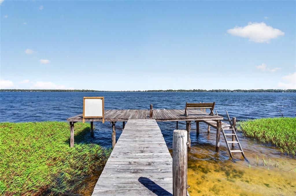 For Sale: $1,349,000 (4 beds, 3 baths, 2762 Square Feet)