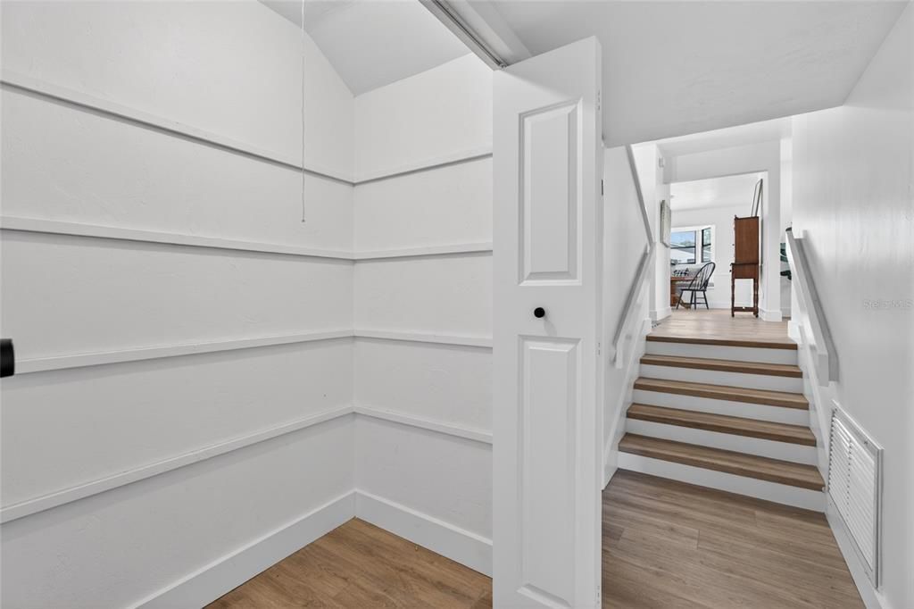For Sale: $1,349,000 (4 beds, 3 baths, 2762 Square Feet)