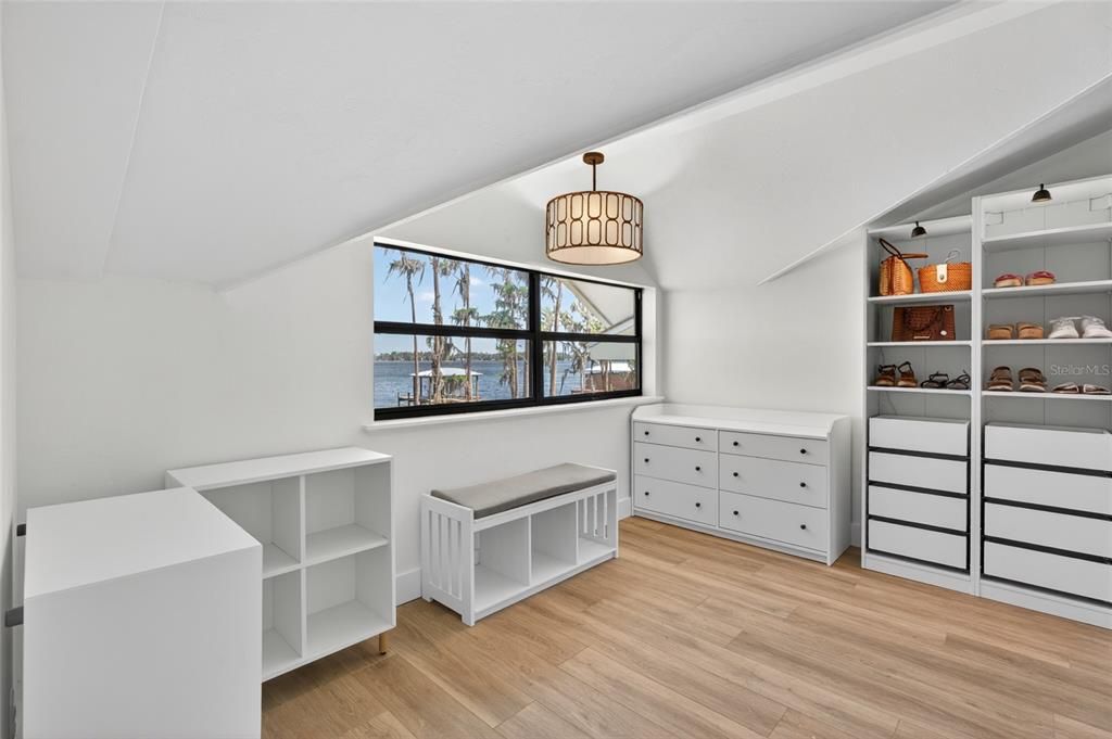 For Sale: $1,349,000 (4 beds, 3 baths, 2762 Square Feet)