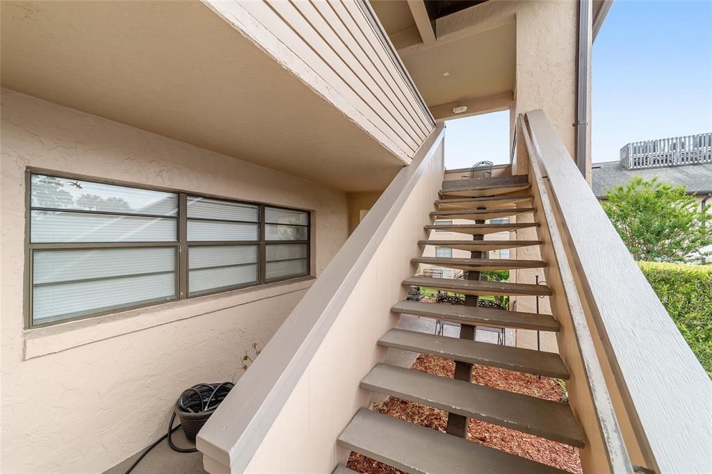 For Sale: $118,999 (2 beds, 2 baths, 1015 Square Feet)