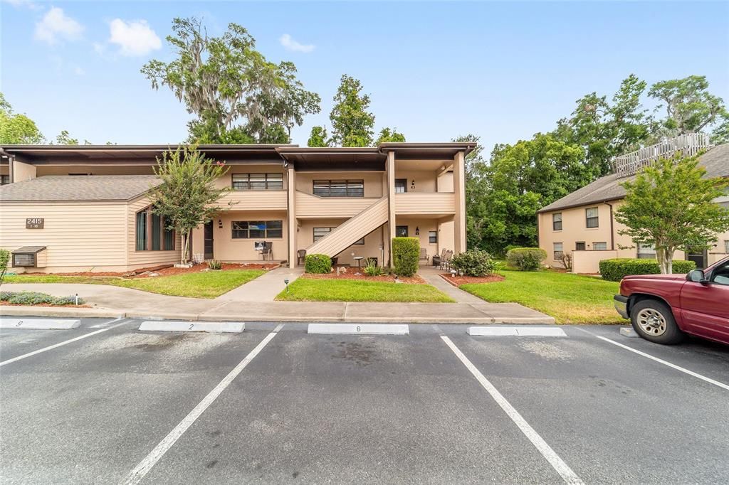 For Sale: $118,999 (2 beds, 2 baths, 1015 Square Feet)