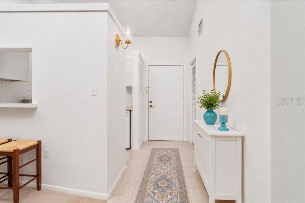 For Sale: $118,999 (2 beds, 2 baths, 1015 Square Feet)