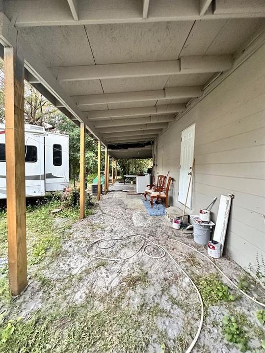 For Sale: $575,000 (3 beds, 2 baths, 940 Square Feet)