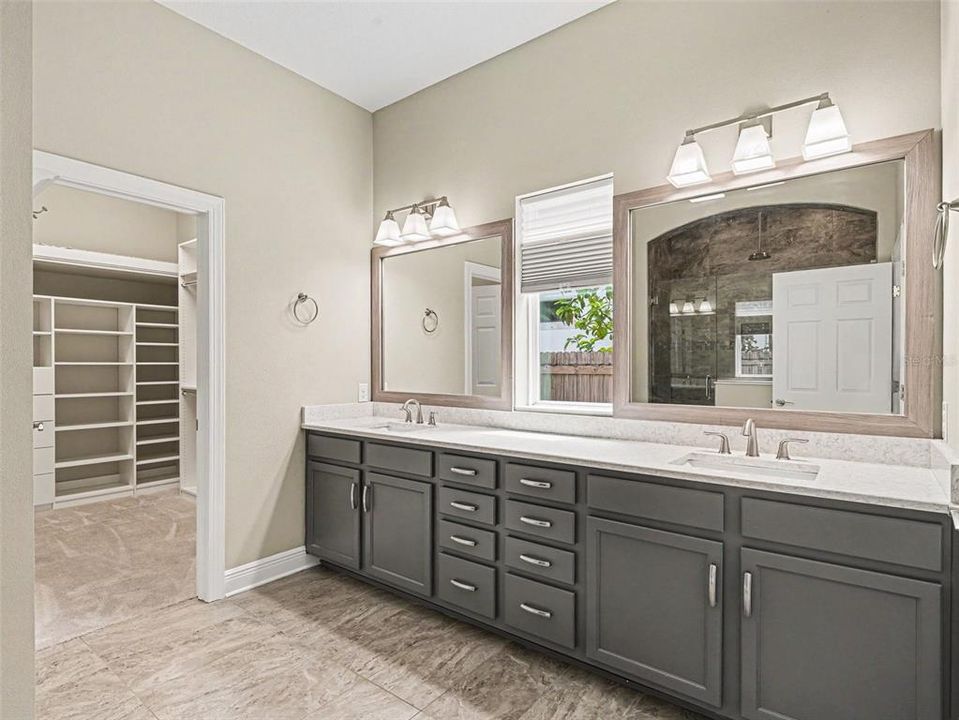 For Sale: $998,000 (4 beds, 3 baths, 2566 Square Feet)