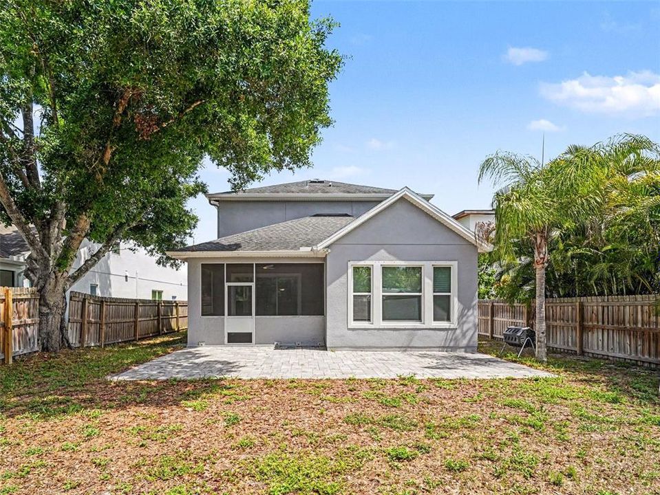 For Sale: $998,000 (4 beds, 3 baths, 2566 Square Feet)