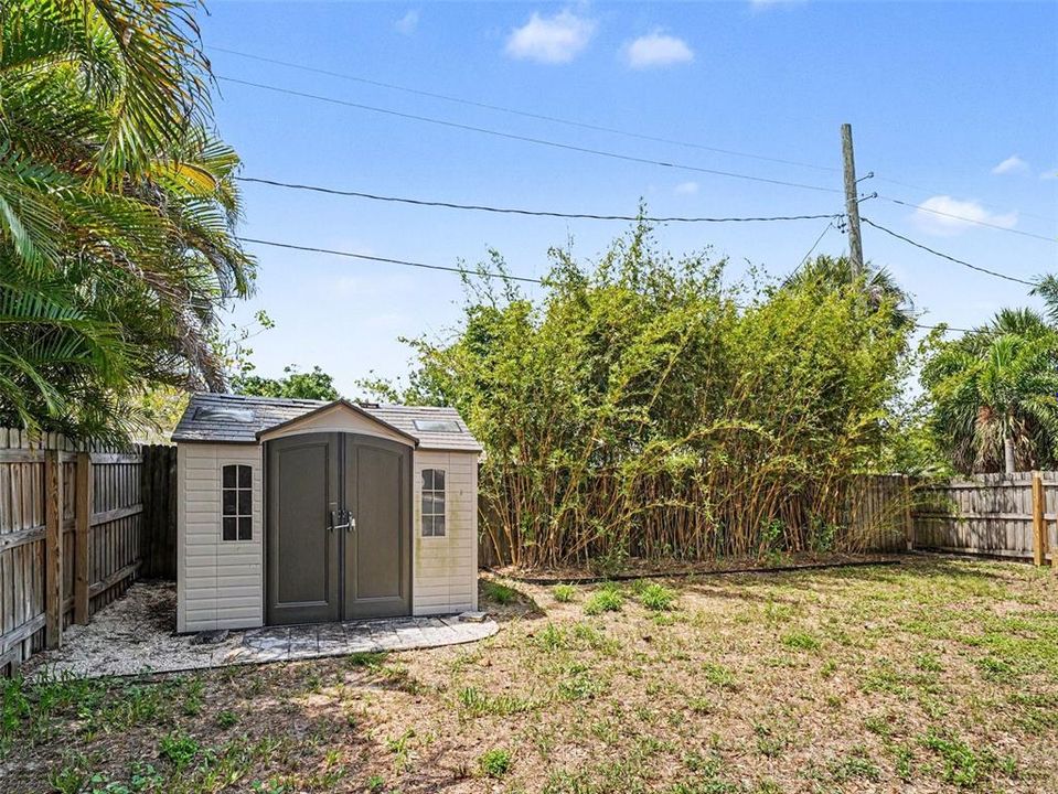 For Sale: $998,000 (4 beds, 3 baths, 2566 Square Feet)