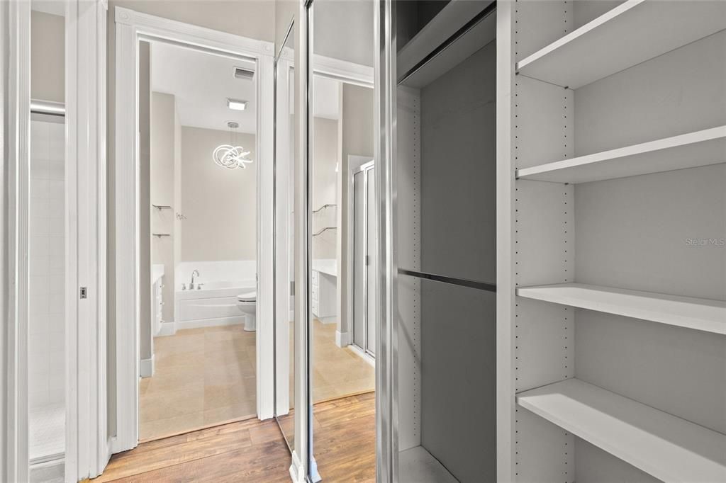 Activo con contrato: $465,000 (3 camas, 3 baños, 2008 Pies cuadrados)