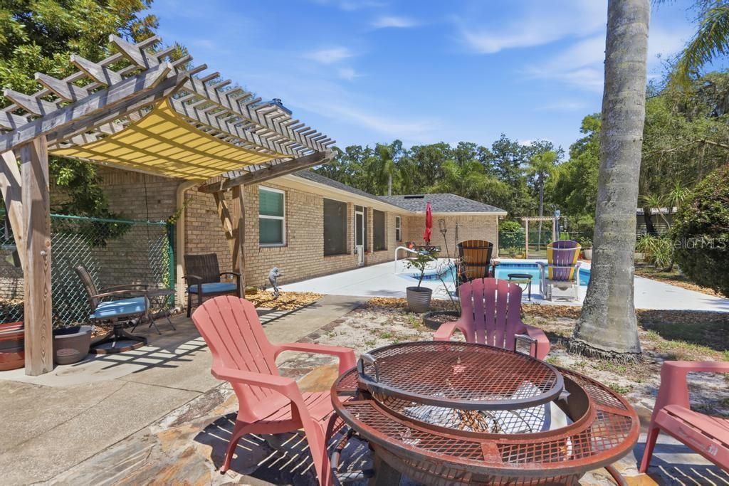 For Sale: $720,000 (3 beds, 2 baths, 2662 Square Feet)
