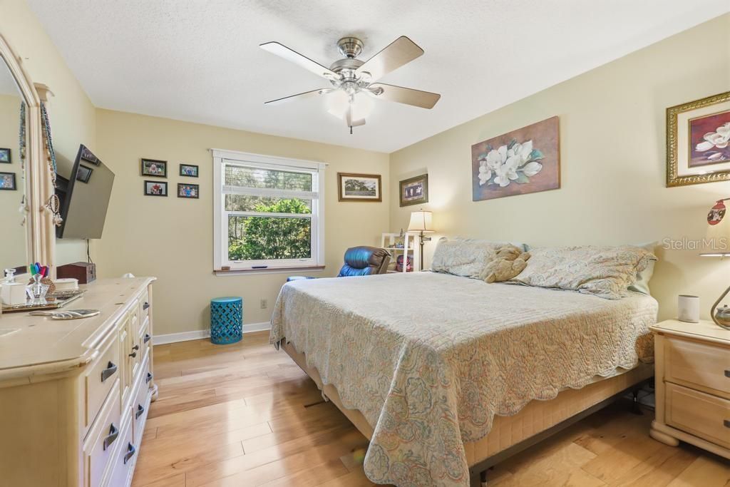 For Sale: $720,000 (3 beds, 2 baths, 2662 Square Feet)