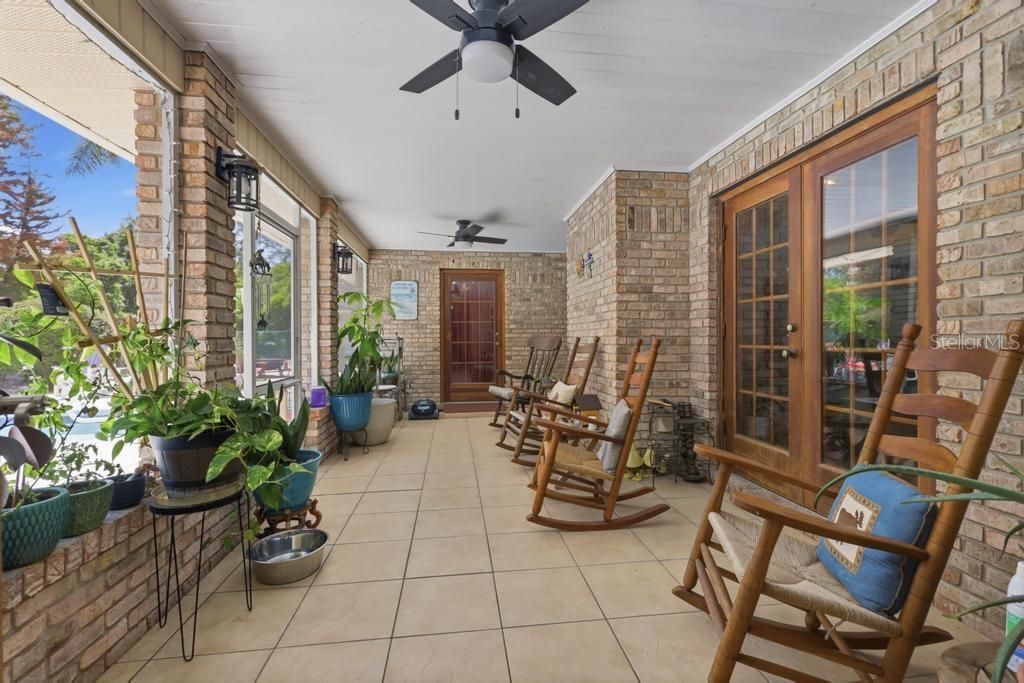 For Sale: $720,000 (3 beds, 2 baths, 2662 Square Feet)