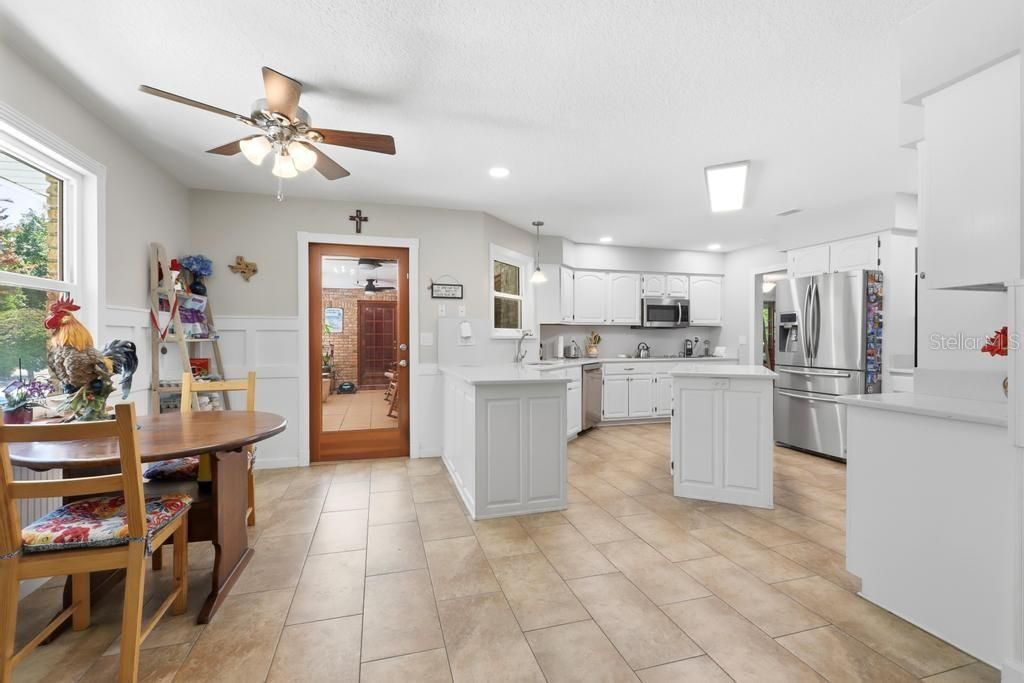 For Sale: $720,000 (3 beds, 2 baths, 2662 Square Feet)