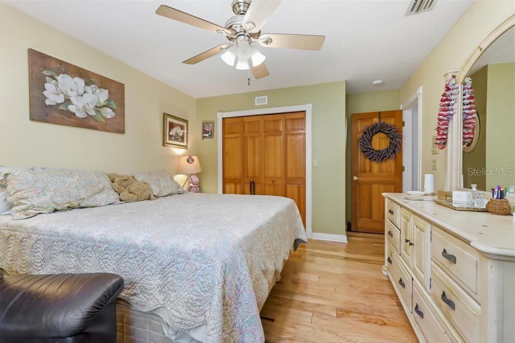 For Sale: $720,000 (3 beds, 2 baths, 2662 Square Feet)