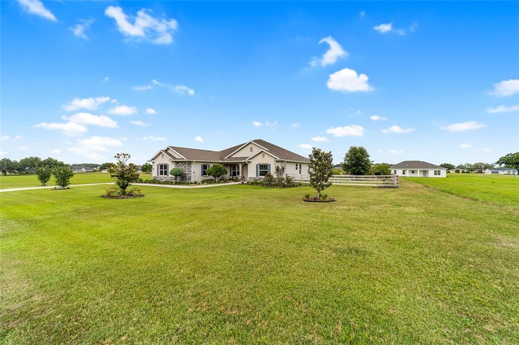 En Venta: $589,900 (4 camas, 3 baños, 2552 Pies cuadrados)
