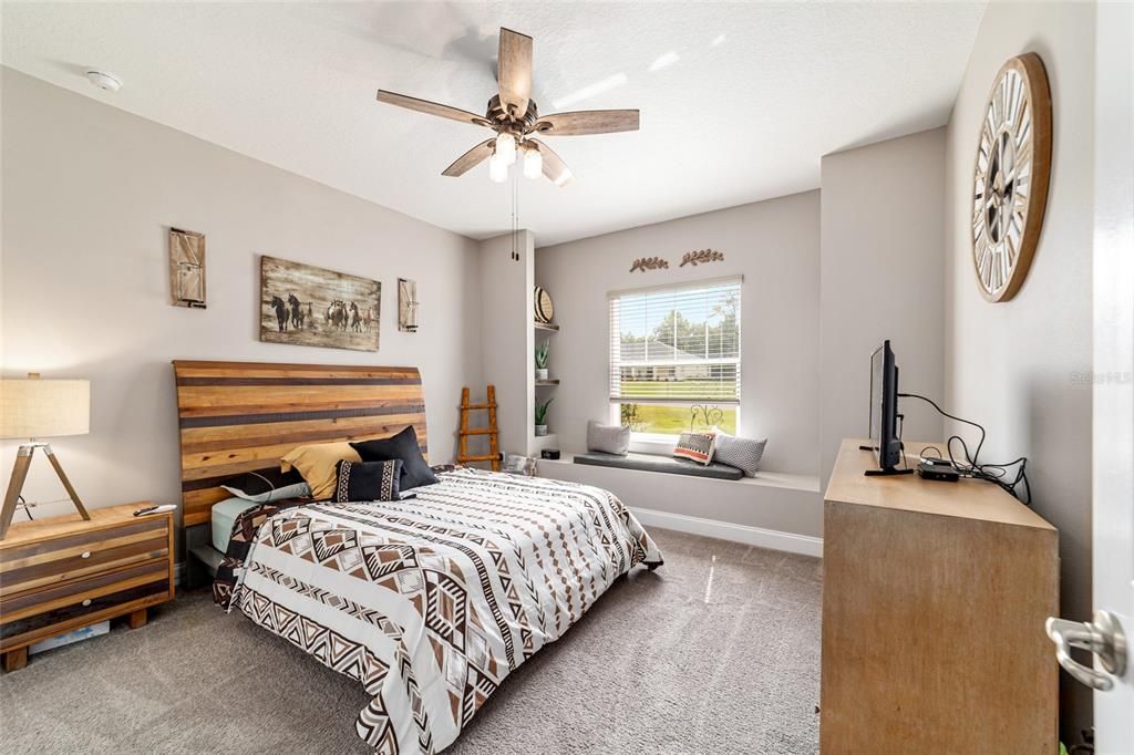 En Venta: $589,900 (4 camas, 3 baños, 2552 Pies cuadrados)