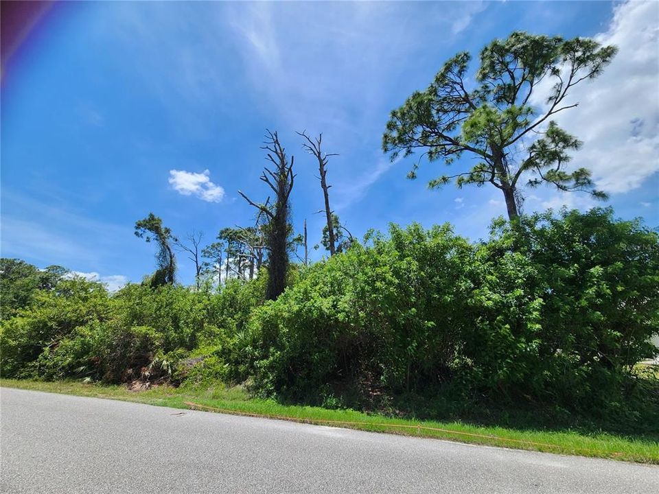 En Venta: $35,000 (0.23 acres)