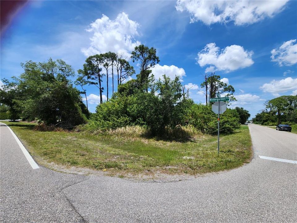 En Venta: $35,000 (0.23 acres)