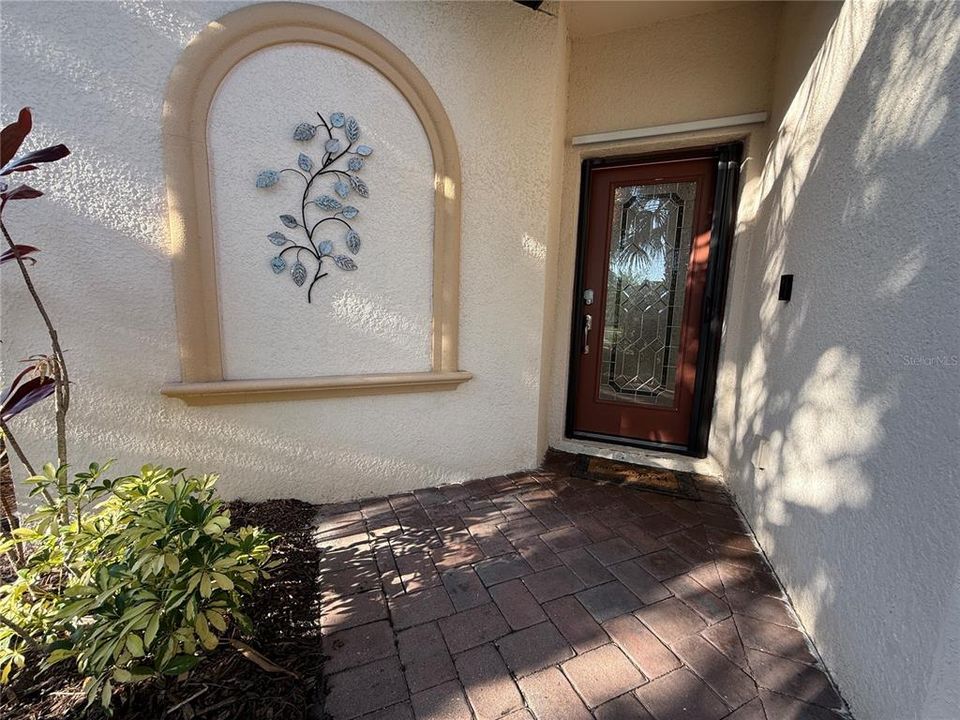 For Rent: $2,500 (3 beds, 2 baths, 1412 Square Feet)