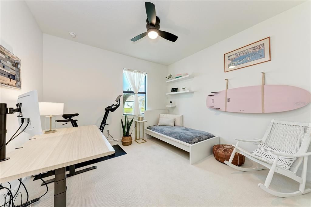 Activo con contrato: $659,900 (4 camas, 3 baños, 2549 Pies cuadrados)