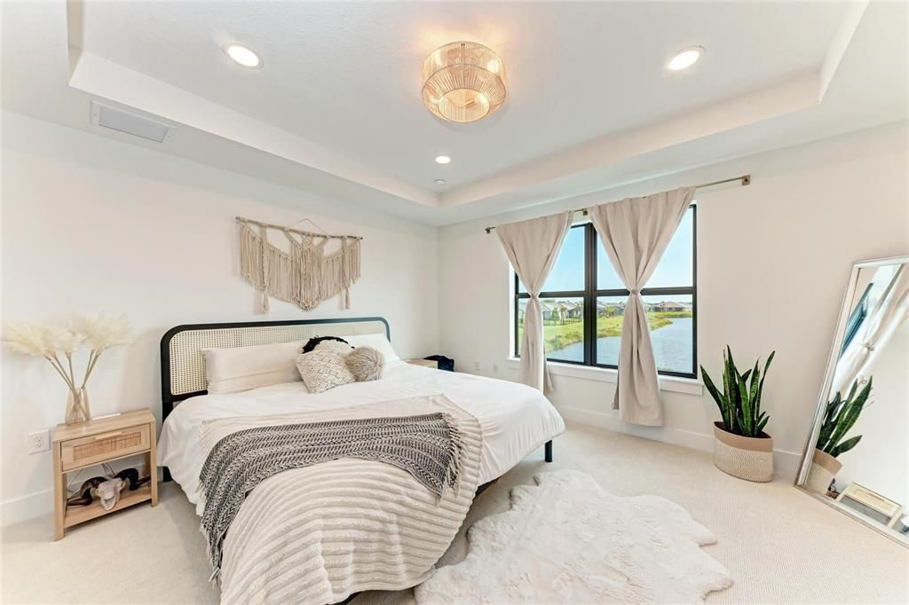 Activo con contrato: $659,900 (4 camas, 3 baños, 2549 Pies cuadrados)