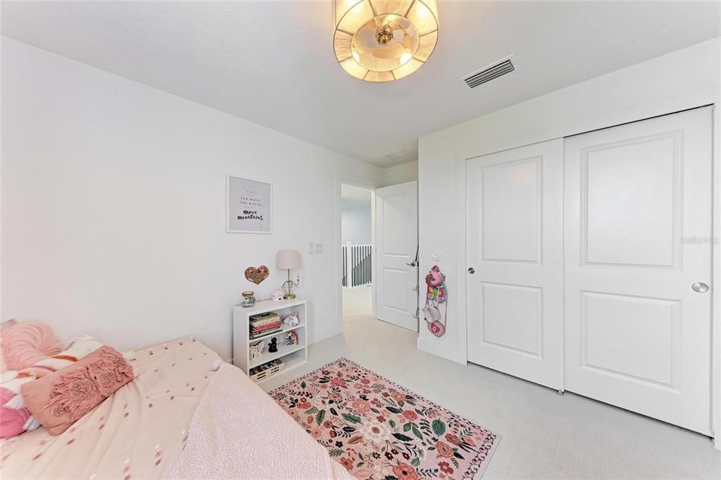 Activo con contrato: $659,900 (4 camas, 3 baños, 2549 Pies cuadrados)