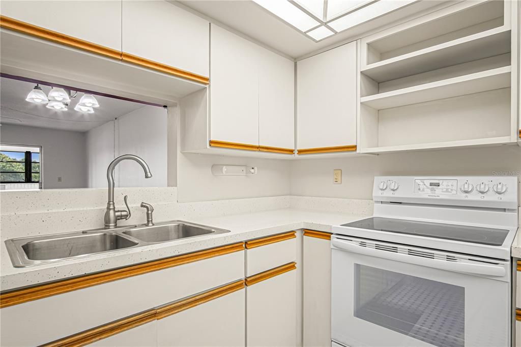 For Sale: $135,000 (2 beds, 2 baths, 1184 Square Feet)