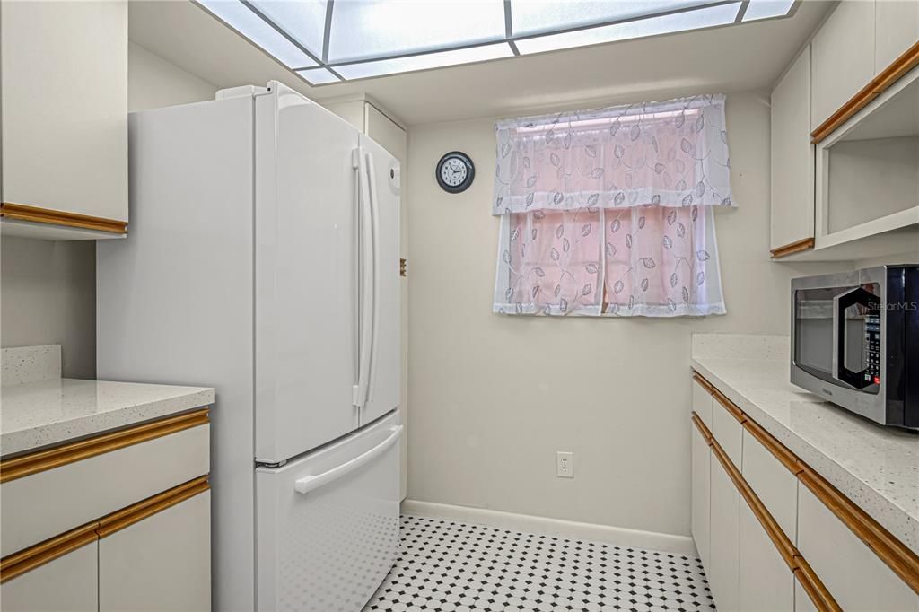 For Sale: $135,000 (2 beds, 2 baths, 1184 Square Feet)