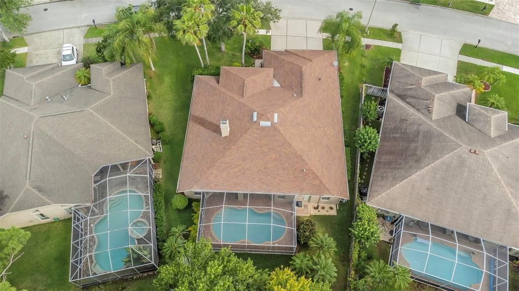 Activo con contrato: $830,000 (4 camas, 3 baños, 2610 Pies cuadrados)